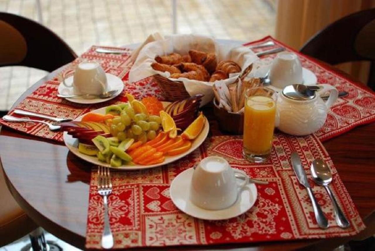 Akvilon Hotel Baku Bagian luar foto